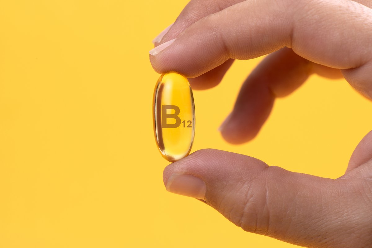 Vitamin B12: essential for the production of red blood cells, DNA synthesis, neurological function and more. 
Vitamin B12 is not produced by the body, so it must be obtained through dietary sources or supplements.
Check the best Vitamin B-12 on Labdoor:
labdoor.com/rankings/vitam…