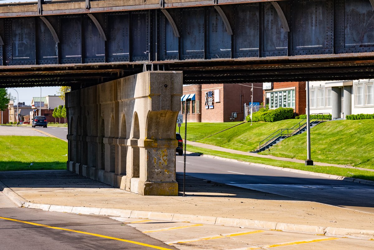 pscmichigan's tweet photo. From flood sensors and air quality monitoring in Dearborn to electric vehicles in Marquette, our work with @NextEnergyMi on their MiNextCities initiative is making cities in Michigan smarter, more #sustainable , reliable and equitable. https://t.co/V5U7Inc69t https://t.co/VnEhYt33BS