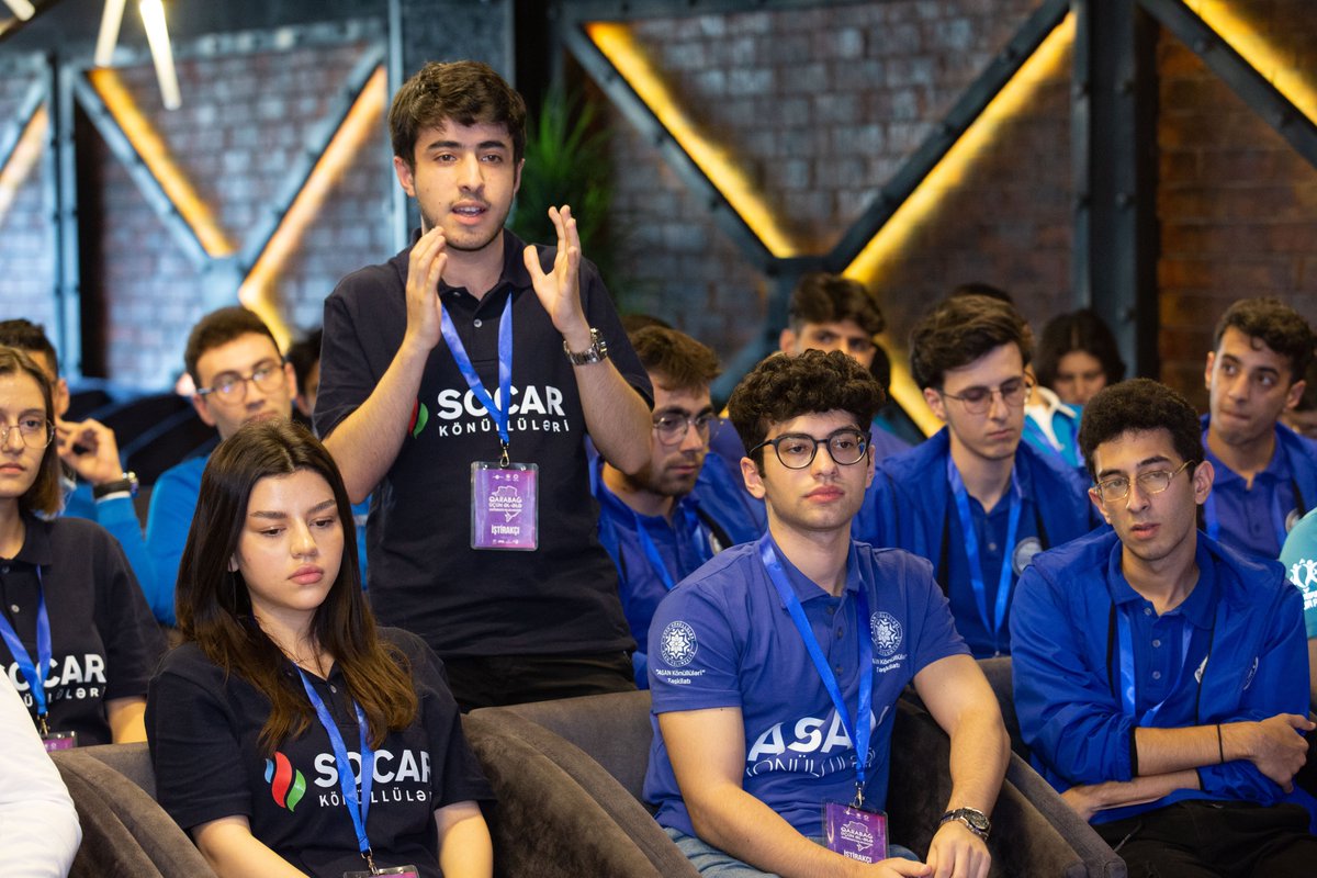 asanvolunteers's tweet image. “Zəfər Günü”nə həsr olunmuş “Qarabağ üçün əl-ələ” ASAN İnnovativ Həllər Hakatonu çərçivəsində panel görüş və təlimlər baş tutub.

#AKT #ASANKönüllüləri #AKTİ #AzGF #AİİM #ASANRadio #ASANVolunteers #Qarabağüçünələlə #GələcəkÜçünYarat #İnnovativ #Hakaton