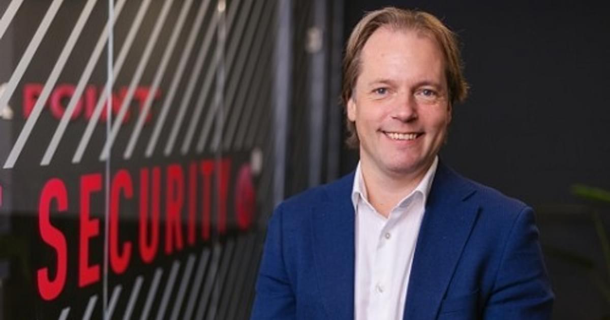 Dutchitchannel's tweet photo. Kilian Klein en Jasper Vredegoor versterken Check Point Software: Check Point Software, leverancier van cyberbeveiligingsoplossingen, versterkt het managementteam in Nederland met de benoeming van Kilian Klein tot Country Manager. Jasper Vredegoor is… https://t.co/UW0dLByX58 https://t.co/bNyYaEllwq
