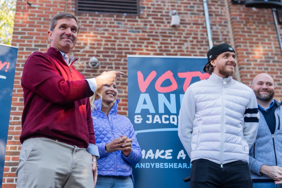 KyDems's tweet photo. First Class. 💯 https://t.co/o1OYtJQahN