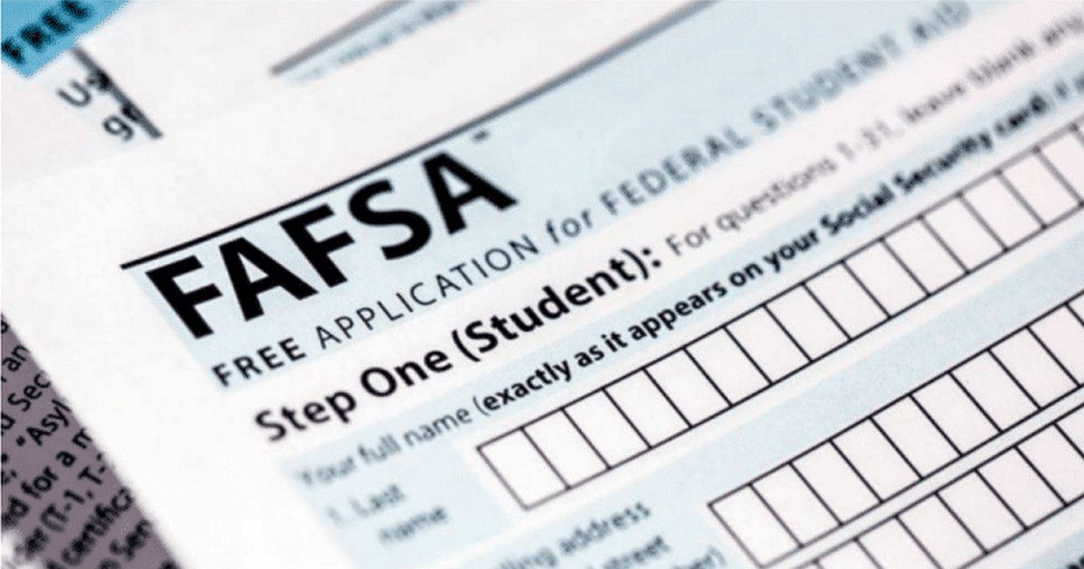 VCCS_SO's tweet photo. Still no official release date for the new, streamlined FAFSA form. But it's coming.
Here's a handy reference guide on what to expect.  #FAFSA #financialaid   https://t.co/TZkFNCHHHV https://t.co/bvIntcwSMV