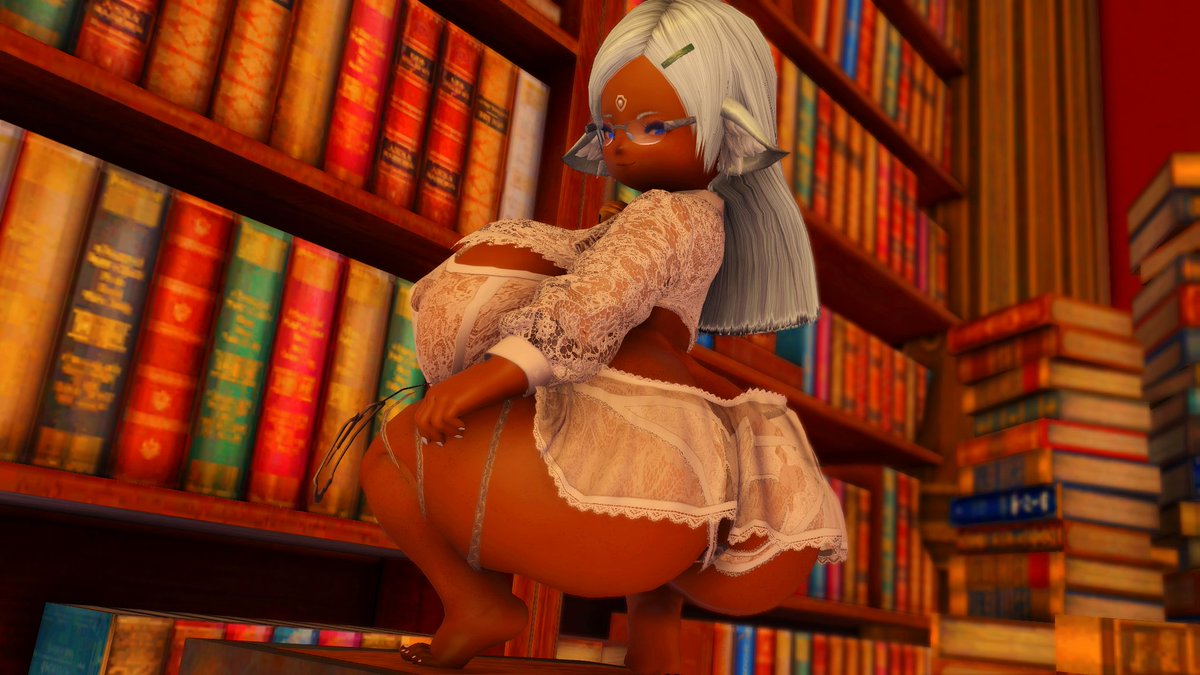 CloverDita's tweet photo. I see you peeking~ https://t.co/2F5eIUUryK