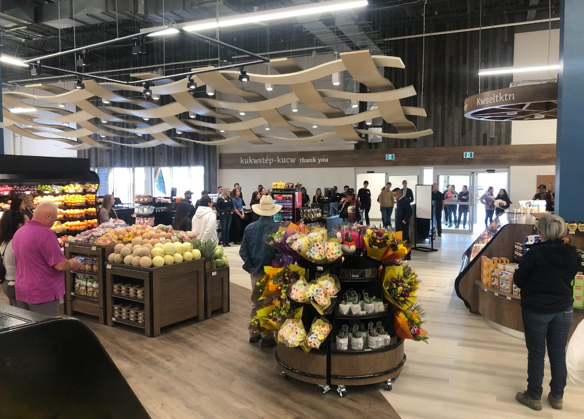 .@Tkemlups te Secwépemc will be holding a grand opening for its new grocery store in #Kamloops on November 16. lnkr.fm/DF5TA