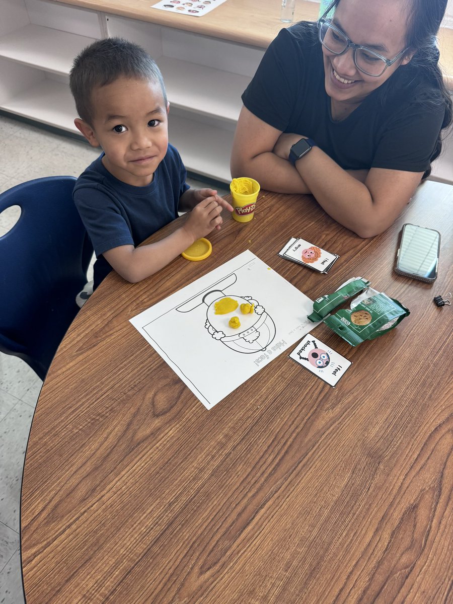 PowellEPISD's tweet photo. Mrs. Morales hosted a great session of “Snack and Learn” today for PreK 4. Look out for your student’s grade level invite! https://t.co/LkxX9DNUhq