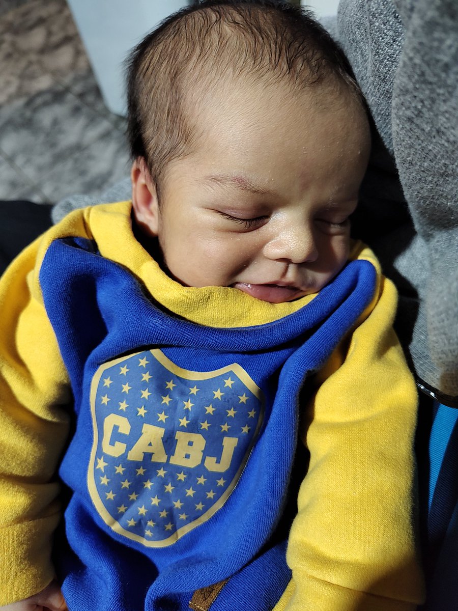 nahuelobos's tweet photo. El amor de mi vida. https://t.co/cfPt31lWZy