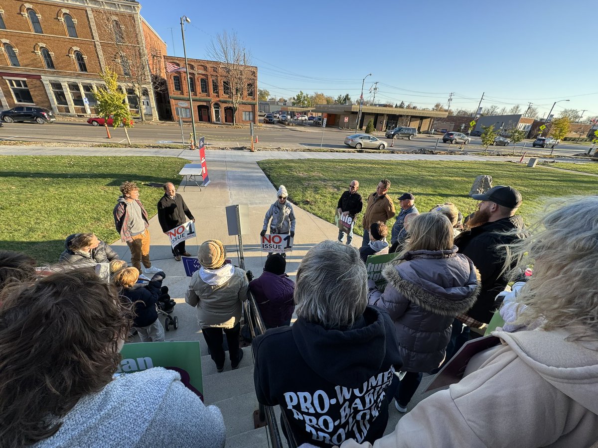 GabeGuidarini's tweet photo. Great representing @tpaction in London, OH today and helping local Madison County folks get the word out against Issue 1! Vote NO on Issue 1 this Tuesday to #SaveTheTinyHumans https://t.co/526h0j3C7i
