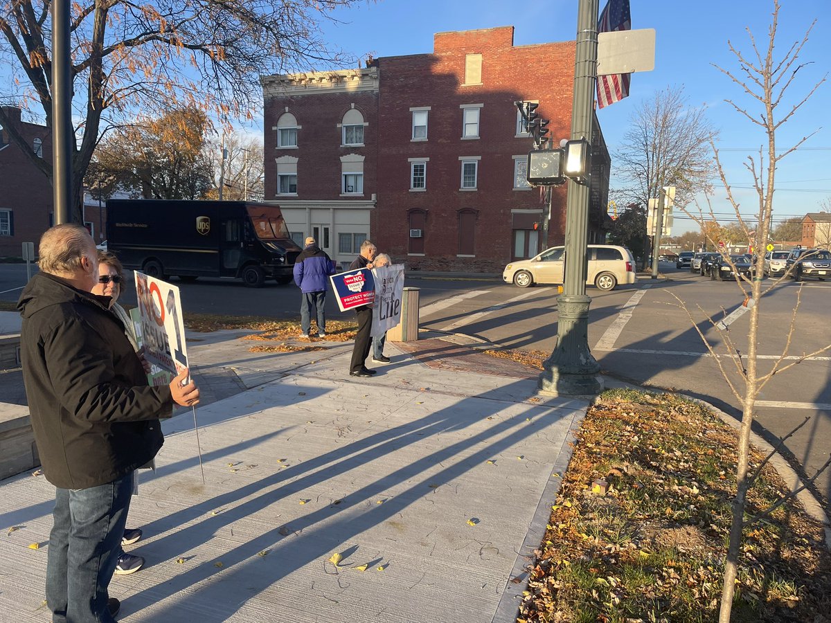GabeGuidarini's tweet photo. Great representing @tpaction in London, OH today and helping local Madison County folks get the word out against Issue 1! Vote NO on Issue 1 this Tuesday to #SaveTheTinyHumans https://t.co/526h0j3C7i