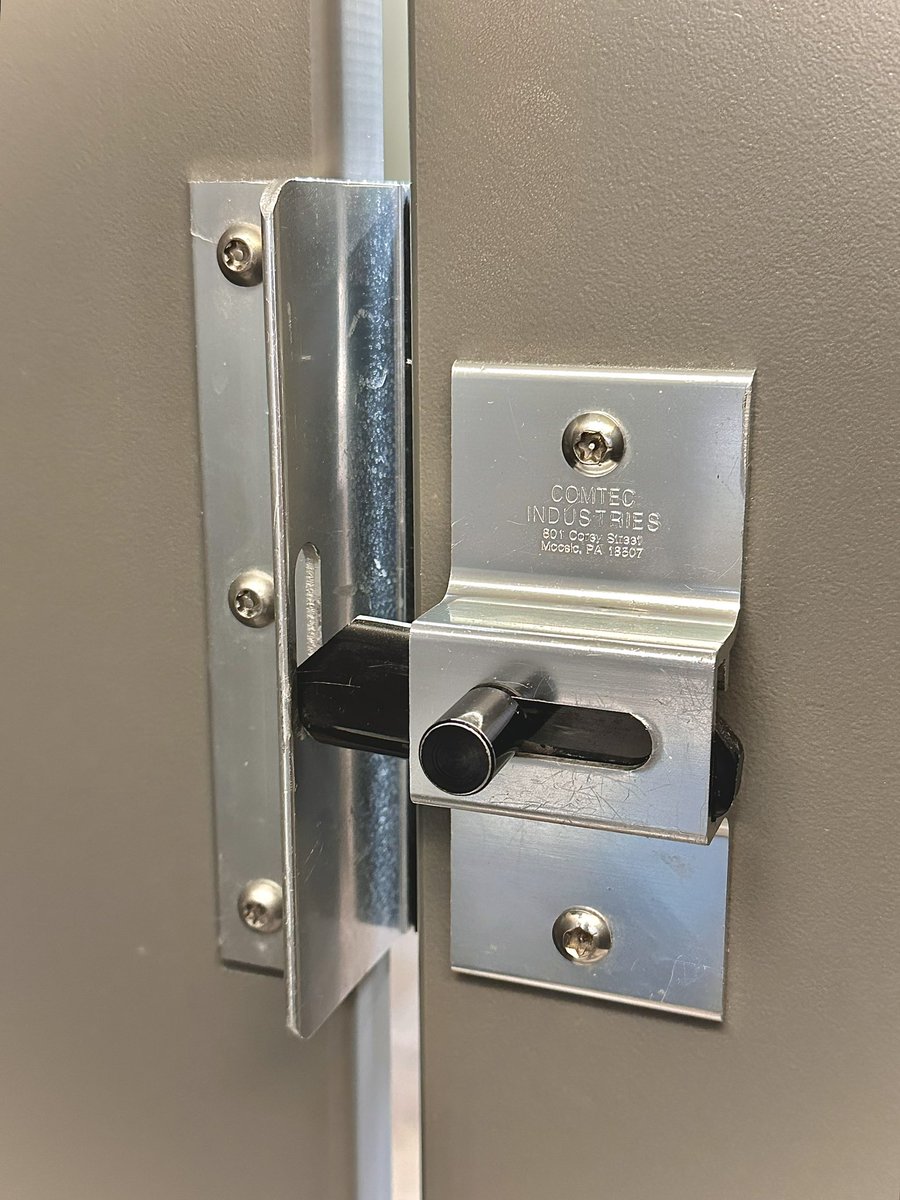 When the lock doesn’t do its one job 😀… I found an #unpleasantdesign at a public bathroom, the door can open at any moment. #RSJ108 <a href="/carenroblin/">Caren Roblin</a>