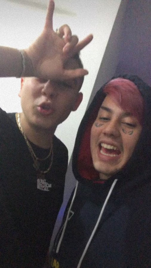 dxviid23_'s tweet photo. trappin' https://t.co/JgBuk1WNcW