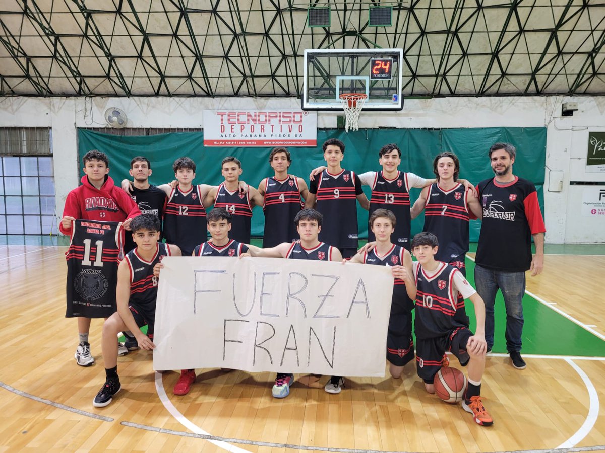 #OficialU16 <a href="/RIVADAVIA_JRS/">Rivadavia Juniors</a> le ganó 80/68 a <a href="/ClubSanjustino/">Club Sanjustino</a> y se metió en semifinales