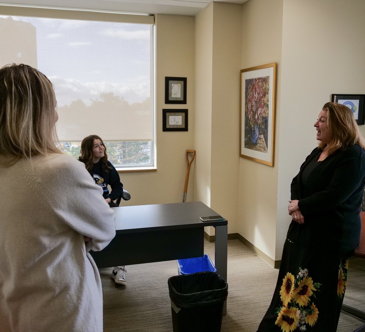 StrongSuzette's tweet image. So great to have Brooke from Brother Andre participate in @OakValleyHealth Take Our Kids to Work Day. Happy she had time to spend with me afterwards! #learningpartnership #nextgenleaders