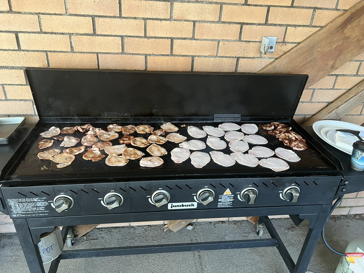Staff breakfast this morning to catch up on World Teacher's Day from last week. Nothing like a bbq breakfast to reinvigorate the staff for the day ahead. #evistheplacetobe