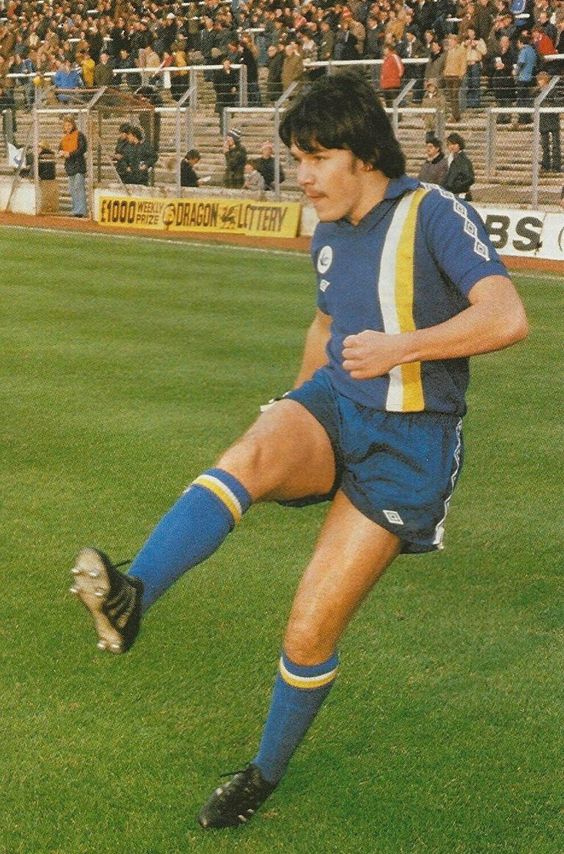 robertmdaws's tweet photo. #LindenJones @CardiffCityFC  1979 ...great kit https://t.co/5rB5yik7PY