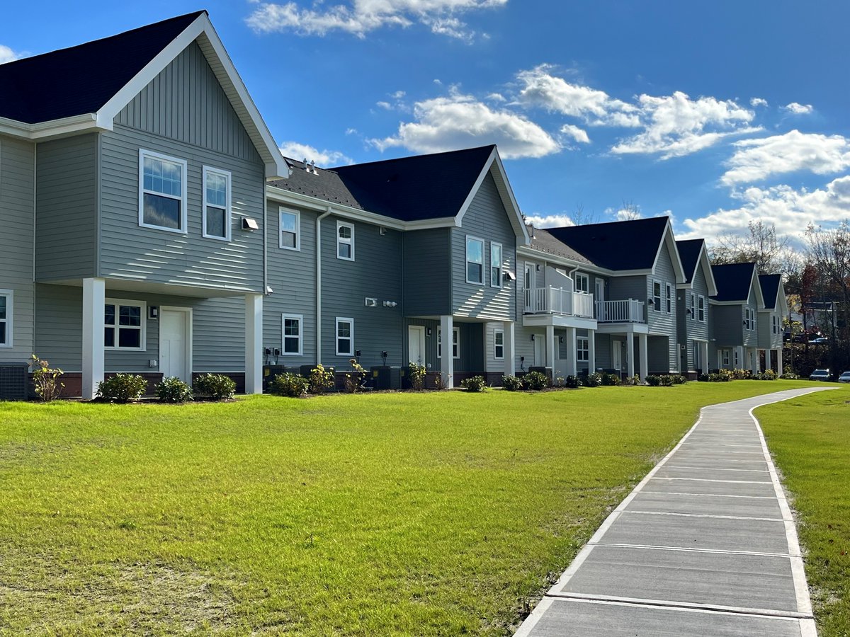 @GovKathyHochul announced the completion of Northside Village, a public housing revitalization of 211 apartments in Schenectady, including 43 with supportive services for individuals with physical disabilities. Thanks to our partners, including @PennroseCompany & @SchdyCityHall.