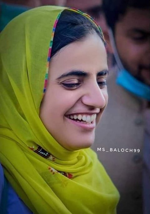 بلوچ ءَ جُتا کنوکیں چیز سک باز است اِنت بلئے یکجاہ کنوکیں چیز تھنا یکّے کہ آ زمین اِنت-
ڈاکٹر مھرنگ بلوچ
<a href="/MahrangBaloch_/">Mahrang Baloch</a>