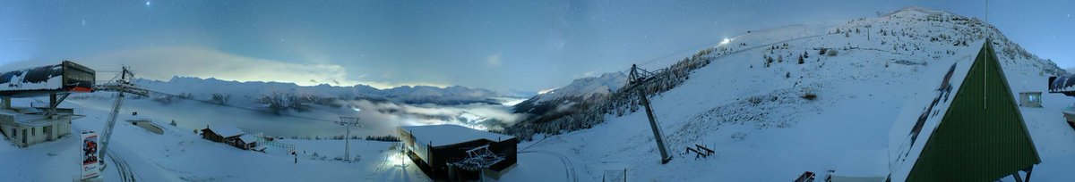 MeteoOberwallis's tweet photo. Nach #Schneefall wunderschöne #Webcambilder #webcamoberwallis #starlight #Wetterstation #sterne #berge #roundshot #oberwallis #valaiswallis https://t.co/YoHS5e1uio