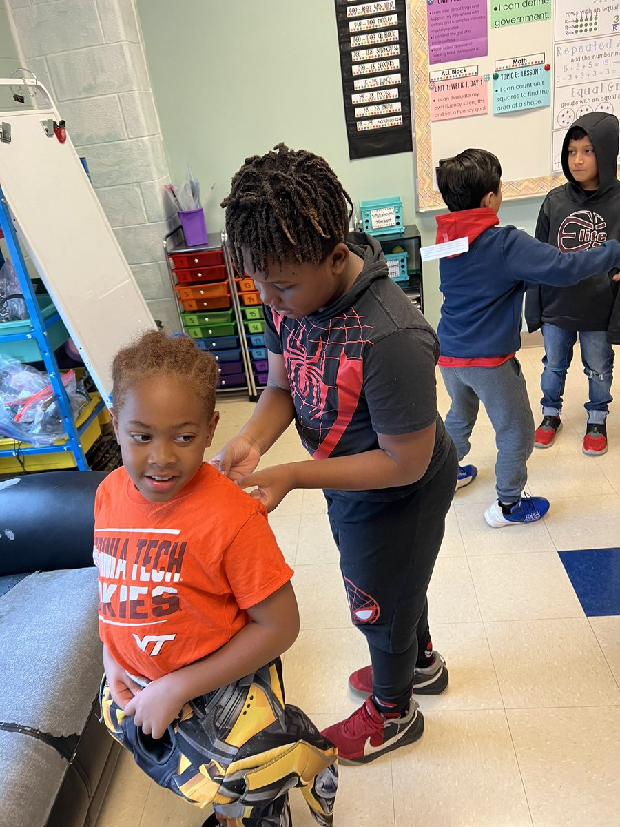 SterlingElemen1's tweet photo. ‼️Attention! Module 2 is underway in #3rdGrade‼️ These 🐯 kicked kicked off their new module with the Mystery Quote Protocol. They are ready for 🐸! @ELeducation @CharMeckSchools #sterlingpride🐯 #chinupcrownon👑 #studentengagement #ActitOut https://t.co/zD7WKw5s2Z