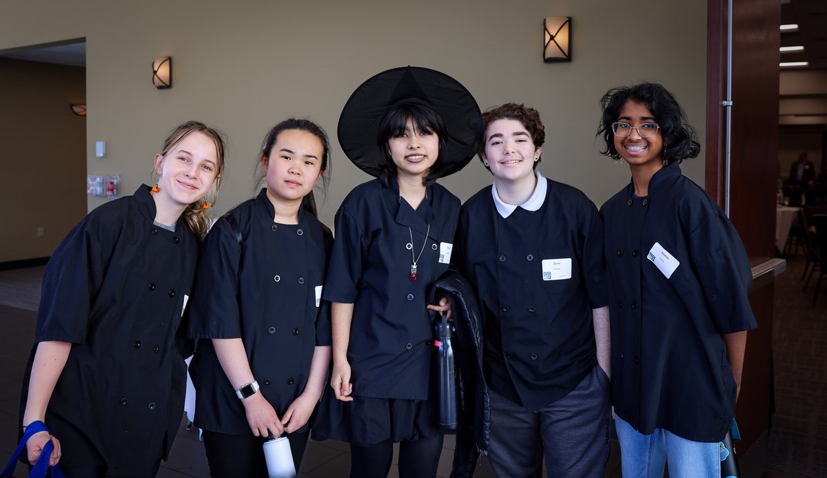 CabCoSchools's tweet photo. Big smiles, talented bakers and an incredible chocolate cake are the ingredients for the perfect kind of #FridayFeels! 🧑‍🍳🎂✨
Students from the Hickory Ridge High School Baking Club created an amazing chocolate forest cake that was given as a grand prize at the CCEF Lucnch. https://t.co/IFi4CemYX9