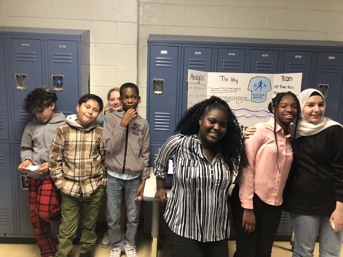 Mrs. Circle Putt tweet media