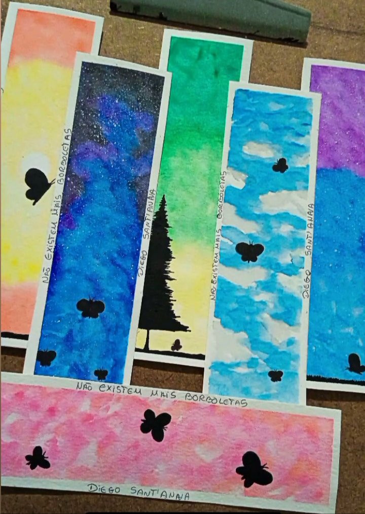 diegosantannapp's tweet photo. Alguns dos marcadores em aquarela, que estou fazendo de brinde para o meu livro. 😍❤️🦋
.
#aquarela #marcadordelivro #livros #pintura #poesia https://t.co/V1De6o5Pzw