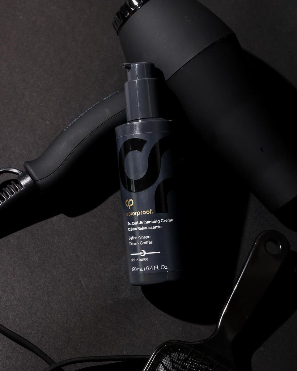 This luxurious creme is specially designed to help provide you with the ideal balance of definition, shape, separation, and control, all while reducing frizz and protecting your locks from humidity and heat.🖤

#planetbeauty #beautybabe #beauty #colorproof #hair #hairstyle #hotd