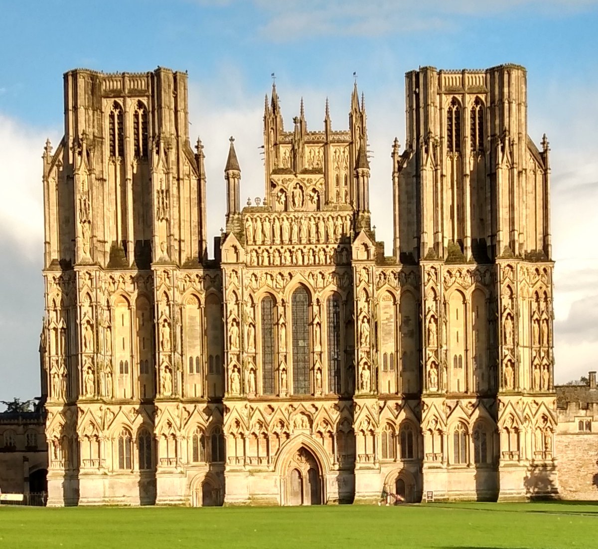 Mike Rowland (@oldplod306) on Twitter photo The beautiful <a href="/WellsCathedral1/">Wells Cathedral</a> at the close of play yesterday following Day3 of our Endorsement Course for <a href="/BBGuides/">British Guild of Tourist Guides</a> The beautiful <a href="/WellsCathedral1/">Wells Cathedral</a> at the close of play yesterday following Day3 of our Endorsement Course for <a href="/BBGuides/">British Guild of Tourist Guides</a>