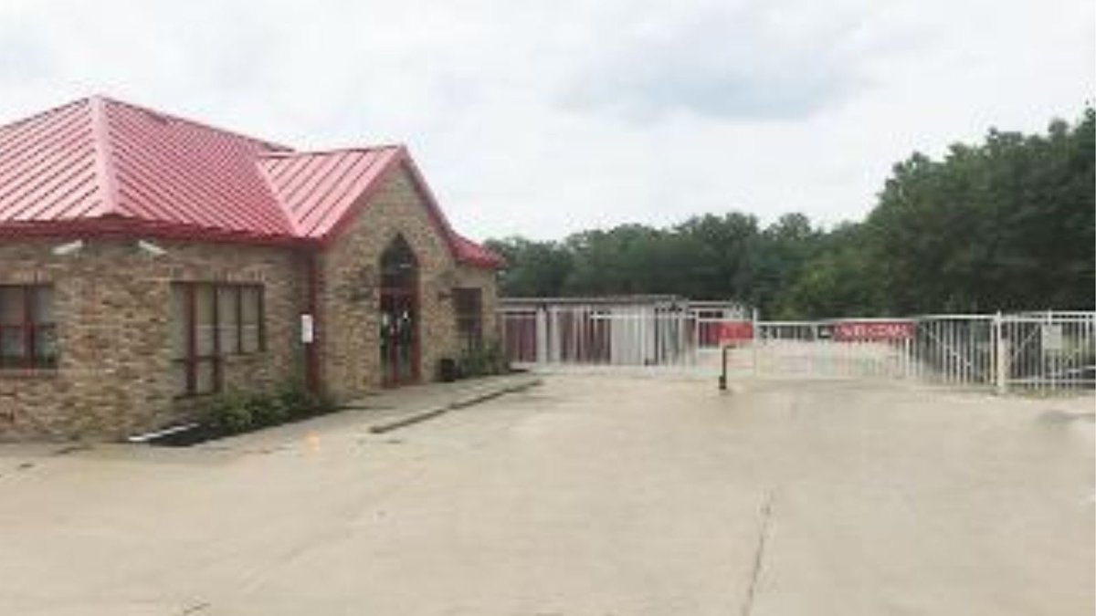 JamesMoriss21's tweet image. Climate-controlled storage Mason

&quot;Protect your valuables with peace of mind in climate-controlled storage at Mason, where your belongings are shielded from the elements.&quot;

Read more:- hometownstorageunit.com/hometown-stora…

#ClimateControlledStorage #MasonStorage #ValuableProtection