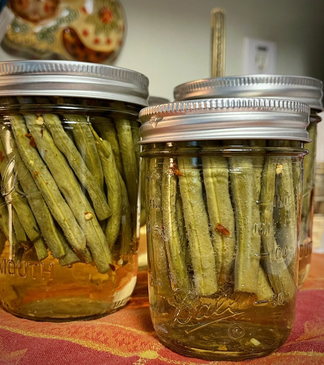 SammyJoCooks4U's tweet photo. Today… is “Dilly Bean Day”
Jarred some up for my neighbors who absolutely 🫦devoured🫦the last ones I made them and I’ve one small jar unspoken for… 😉
#HomeCanning
#DillyBeans
#yummy
DM me for purchase details😉 https://t.co/7VSUaEgeUA