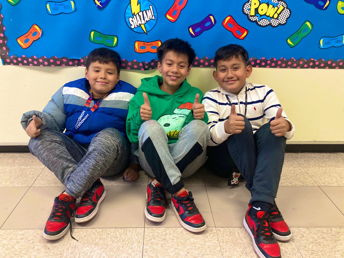 Stuco twin day <a href="/KckLindbergh/">Lindbergh Elementary KCK</a>