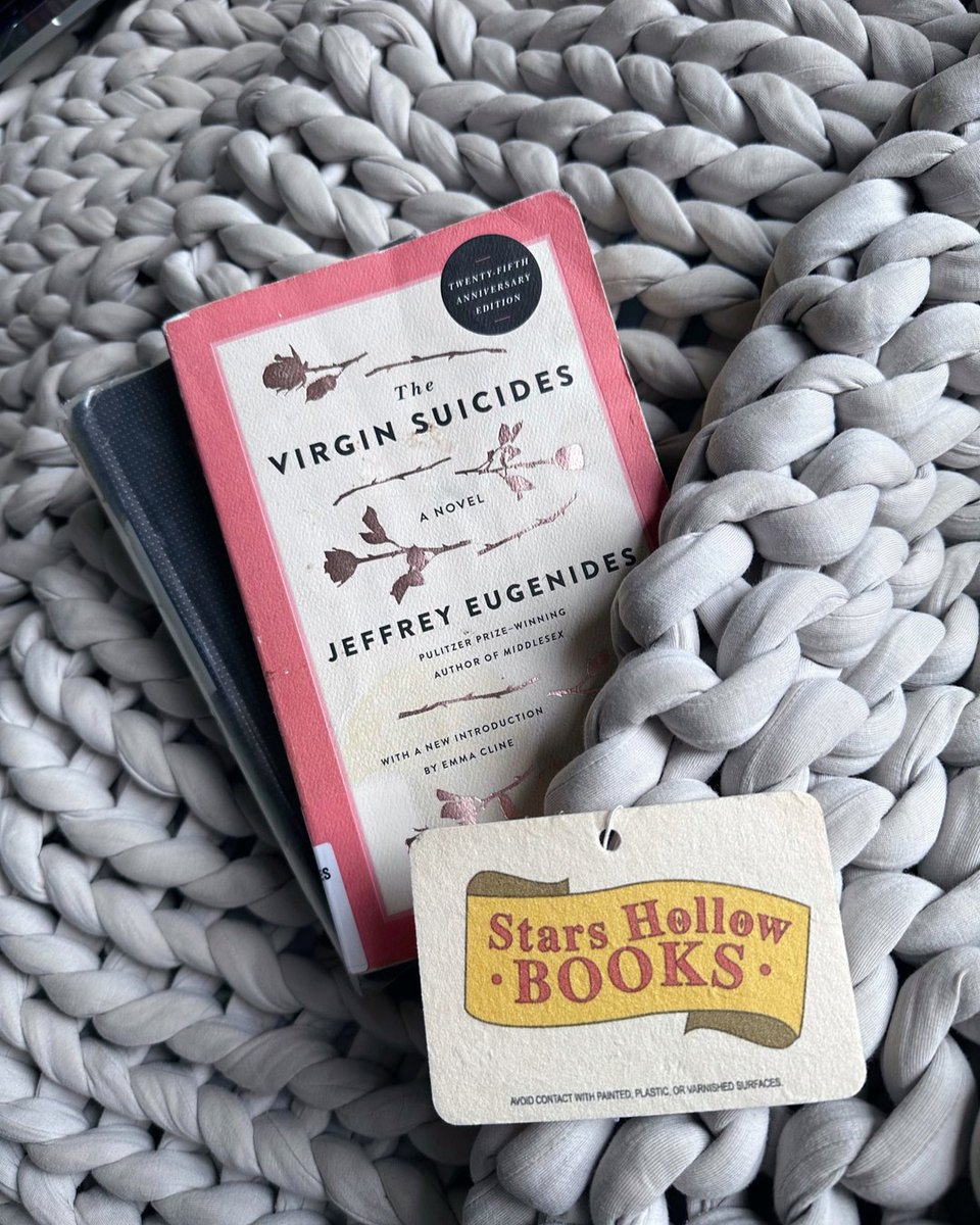 ClubGilmore's tweet photo. What do you want to read in November? I have huge piles of books around my apartment so I'm trying to get through a pile or so!

My November TBR:
The Fragile Threads of Power by V.E. Schwab
In the Land of Men by Adrienne Miller 
The House of Odysseys by Claire North
The Woman In https://t.co/44rDVemD8K