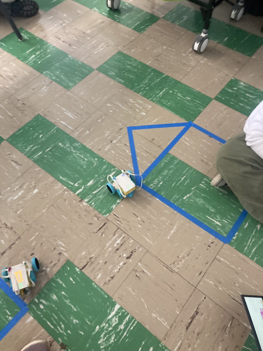 mrsdoucetsclass's tweet photo. Thank you Queen’s Engineering Connections Team! My students enjoyed applying the scientific design process to code their their own Mars Rovers. Productive struggle, problem solving and collaboration! @ModuleAcadie https://t.co/oABDHKhgmD