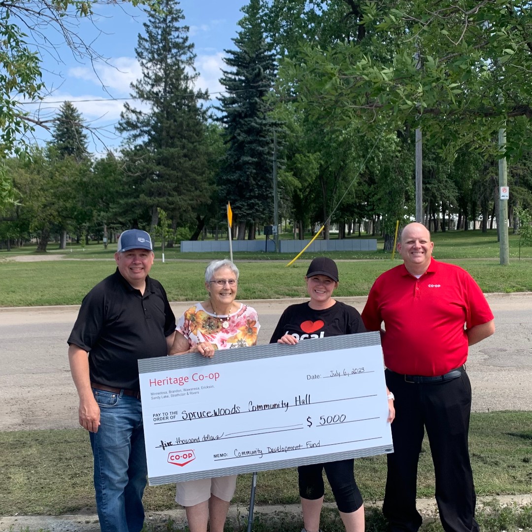 HeritageCoopLtd's tweet photo. This summer, Heritage Co-op had the pleasure of donating $5000 to the Sprucewoods Community Hall. With this donation, they have completed a beautiful renovation of their Hall's Kitchen! https://t.co/qhMJYobZ1C