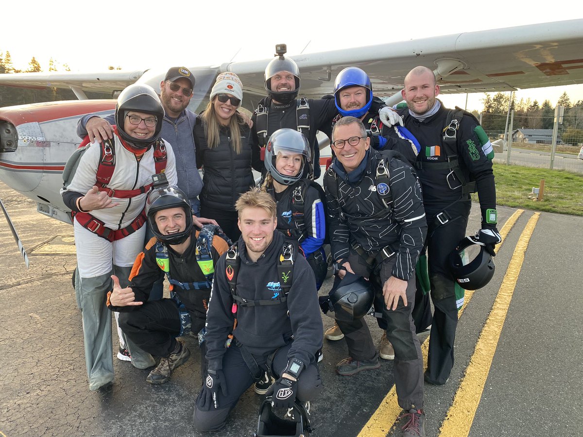 SkydiveVanIsle's tweet photo. Our last skydive of 2023. Thanks to everyone for a great season. Looking forward to 2024. Opening April 15th. #AwesomeHappensHere #myPQB #Vanisle https://t.co/5O8sgBvFFG
