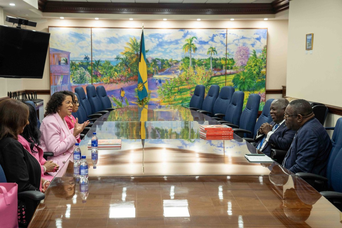 opmthebahamas's tweet photo. This  morning, PM received a courtesy visit from Alpha Kappa Alpha Sorority, Inc.’s distinguished executives.

AKA has made a substantial impact in The Bahamas through its local chapters, inspiring the community and nurturing future leaders. https://t.co/fyid3aMB7E