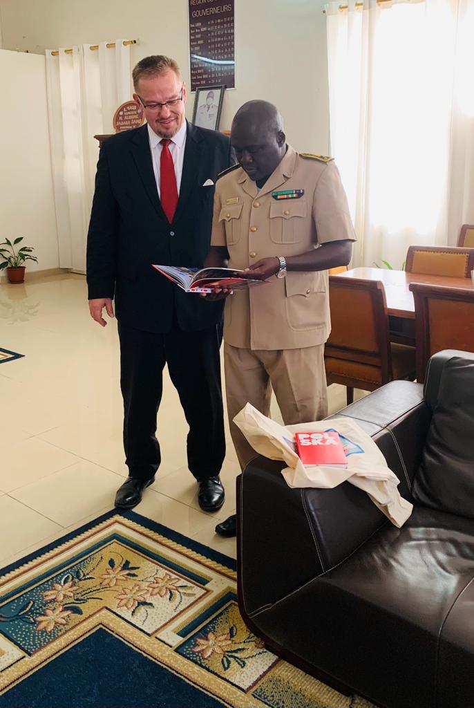 PLauSenegal's tweet photo. L’ambassadeur @BZdaniuk a été reçu par le Gouverneur de la région de #SaintLouis, M. Alioune Badara #Sambe. Plusieurs pistes de coopération décentralisée sont à l’étude entre le #Sénégal 🇸🇳 et la #Pologne 🇵🇱. Merci pour cette discussion très riche en arguments stimulants ! https://t.co/BxCm52Z3l7