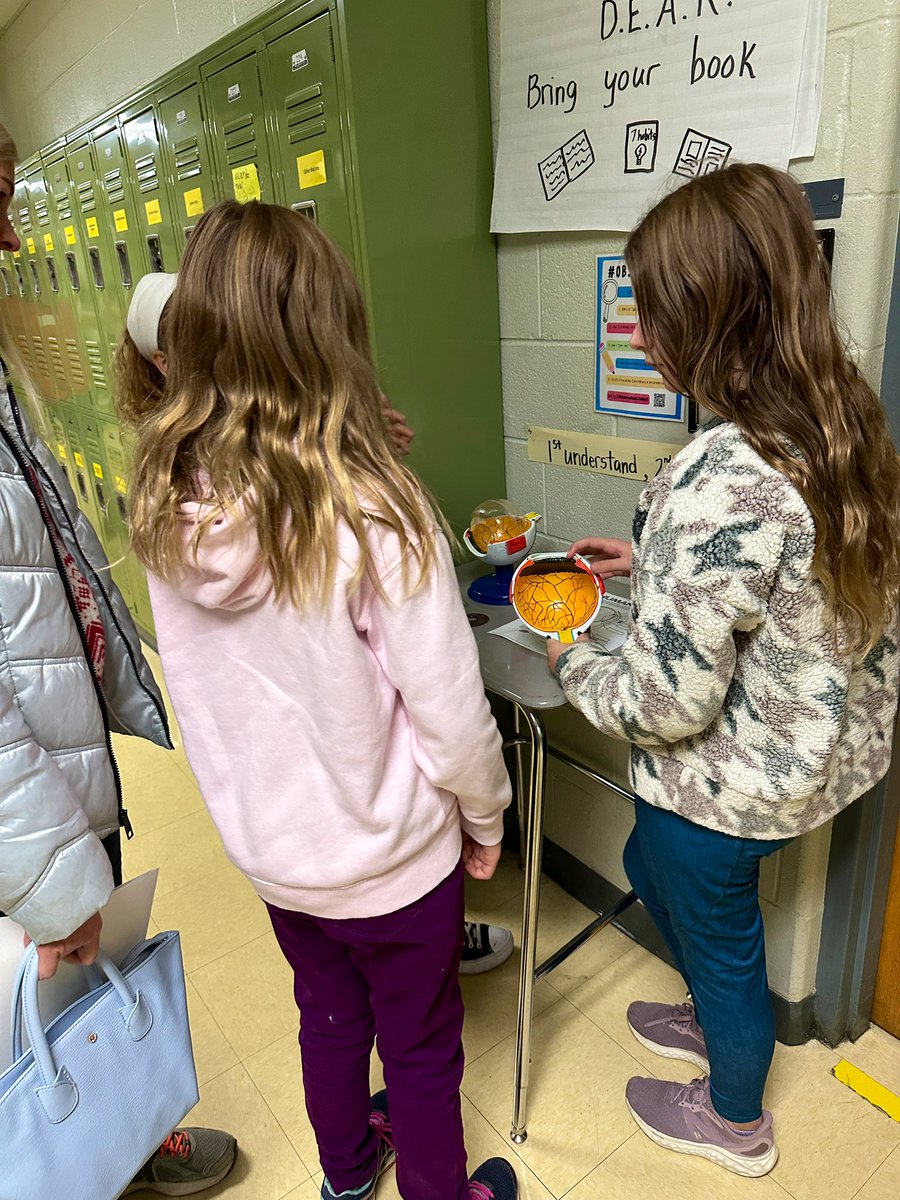 Julie Cline tweet media