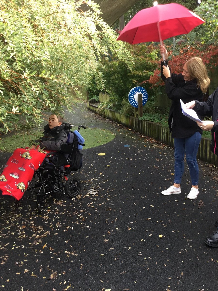 Wondering what to do in a storm? Get outside and read some poems! Our poetry teams today were inspired by 'Muddpuddling Tonight', 'Wild as the Wind' and 'Poor Snail' by one of our favourites <a href="/zaroweil/">Zaro Weil</a> #StormCiaran