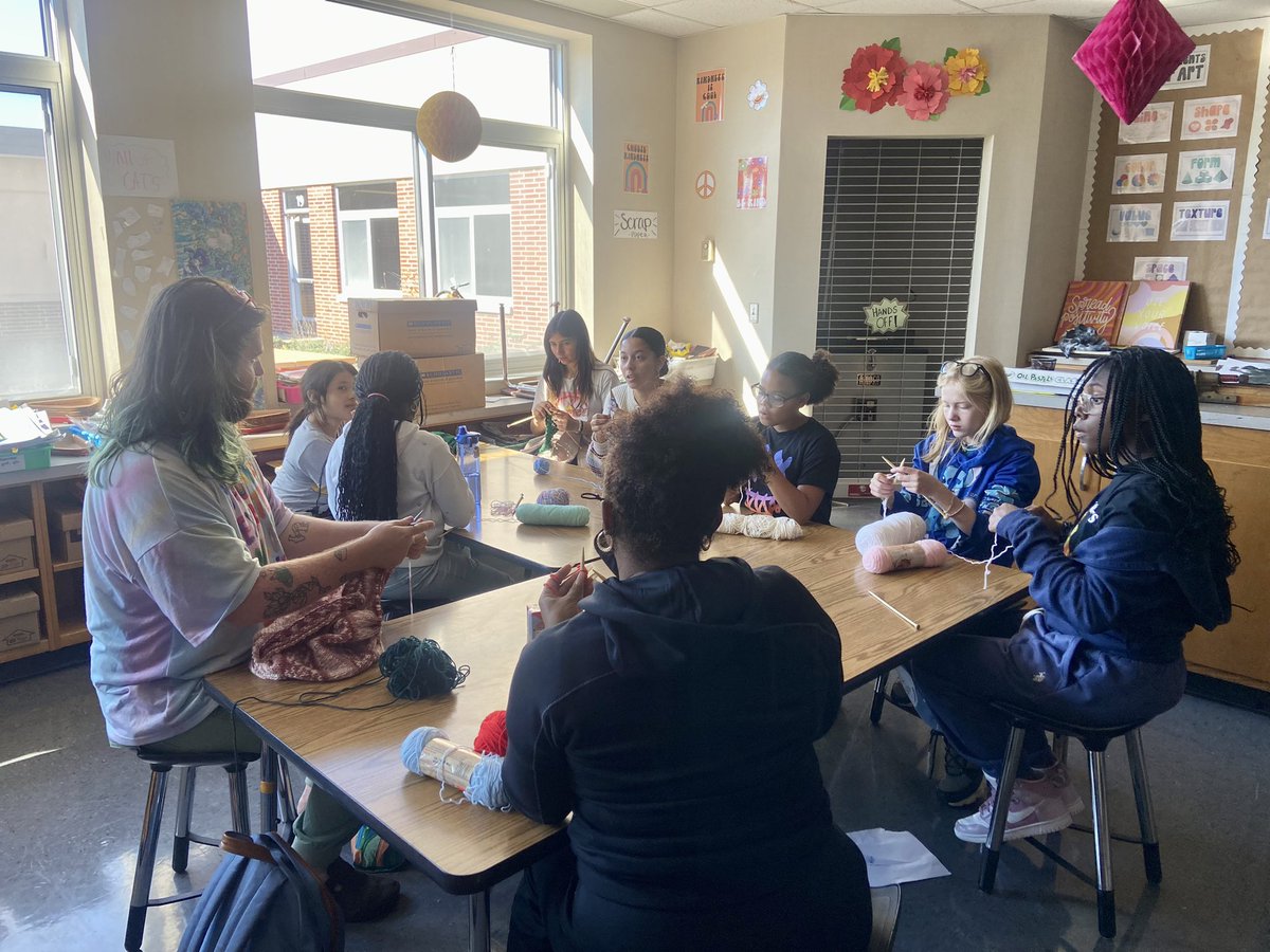 mswesselcreates's tweet photo. Crochet and knitting circles 🧶 
@wle_elem1955 @WayneTwpSchools @MrBlibrary @KarenWitherite 
#wearewayne https://t.co/0cMSLAkuwb
