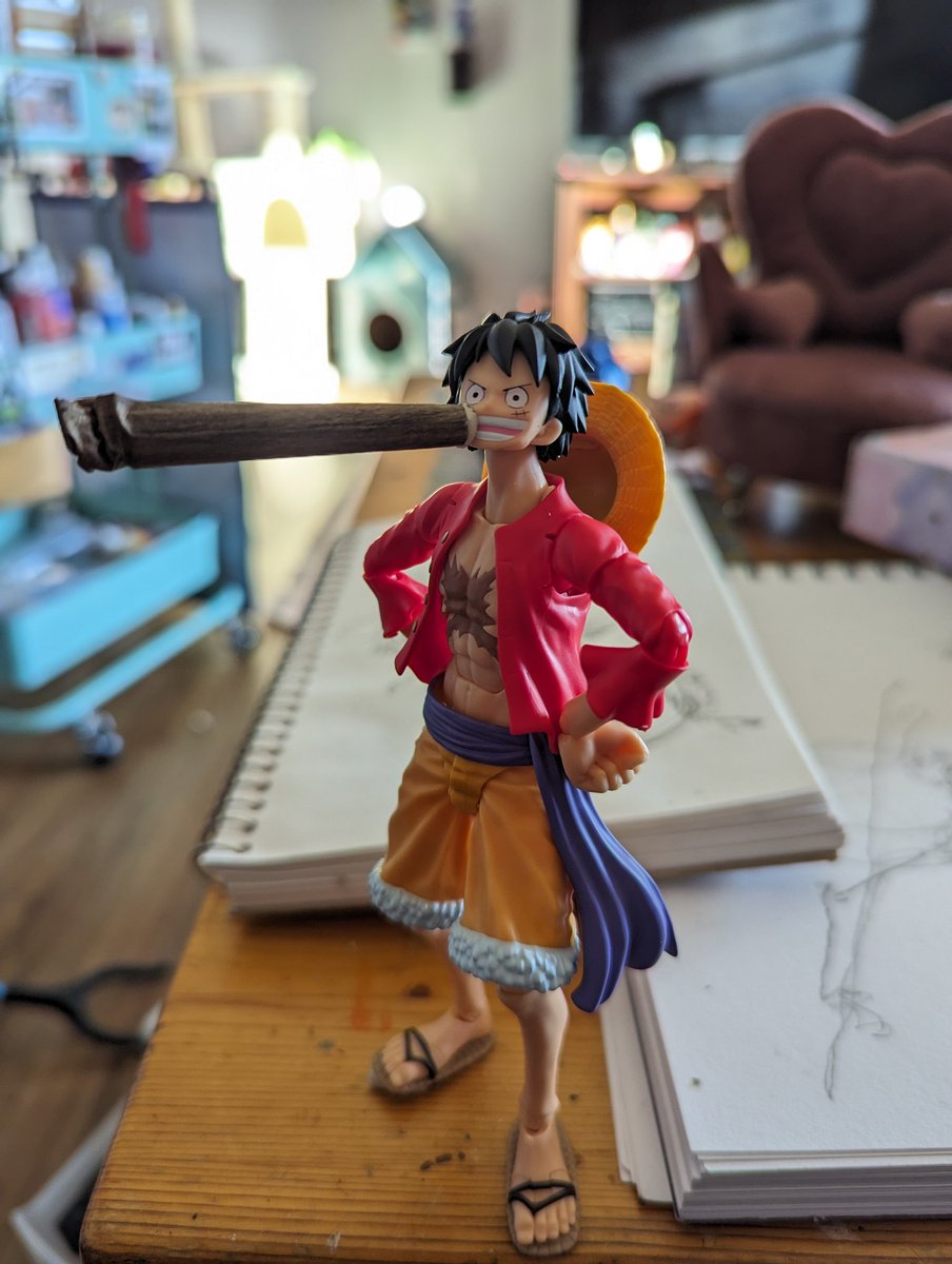 bonehheadj's tweet photo. luffy hitting a fart dart https://t.co/4VDxczsLCn