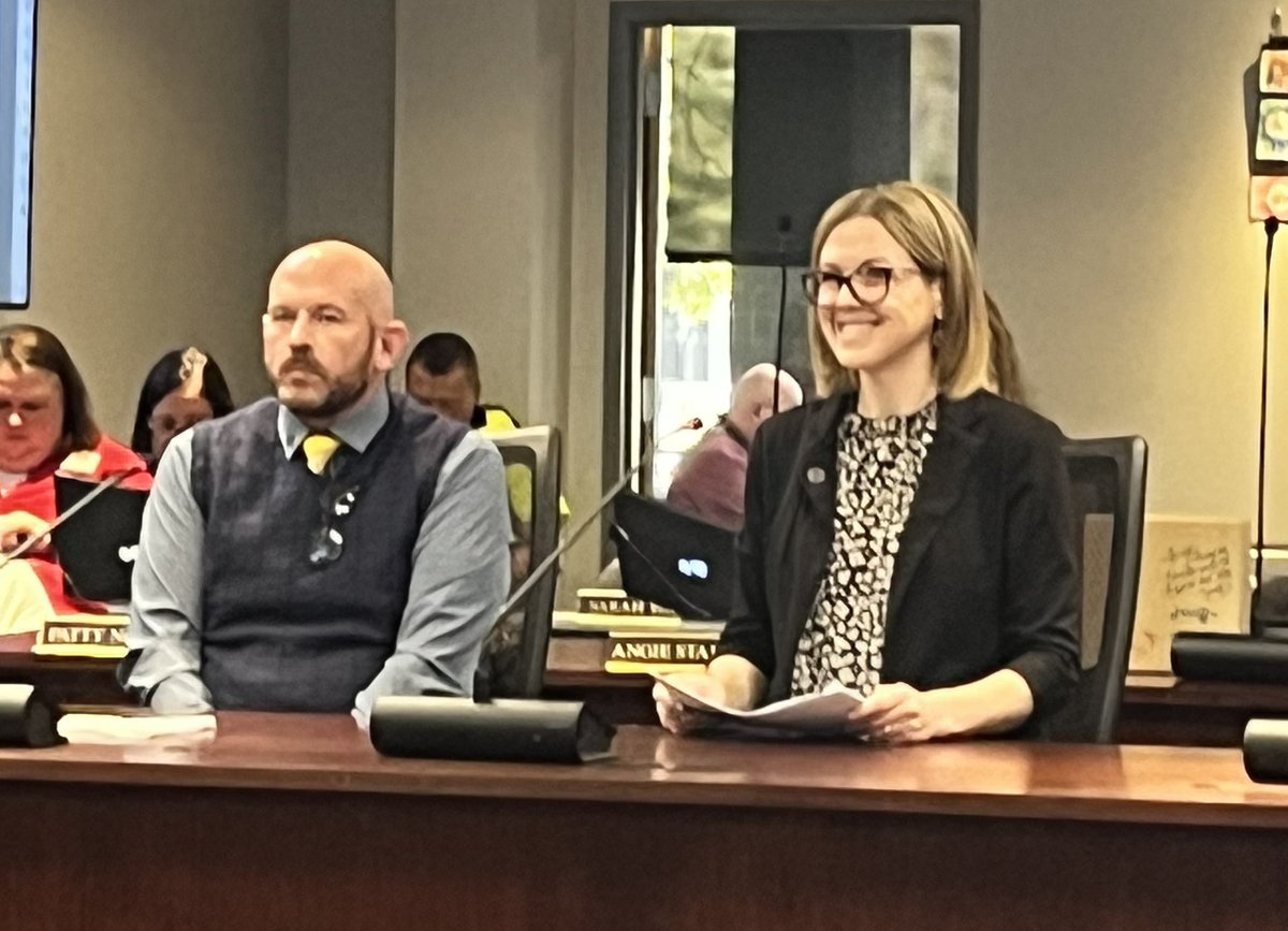 DicksonSyd's tweet photo. Highlighting the benefits of students being taught by teachers who have earned @NBPTS certification. Rose Park @slcschools well represented. @MrTonyZani, Carrie Johnson, @UTBoardofEd #uted https://t.co/9IEDptffIq