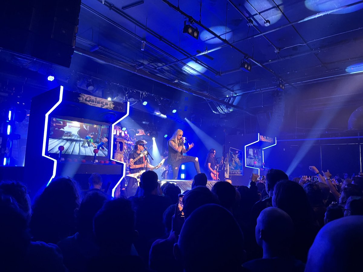 Kmetalwolf59's tweet image. Once again a sellout crowd in Baltimore for @DragonForce !! 🐉🕹️👾 #WarpSpeedWarriors