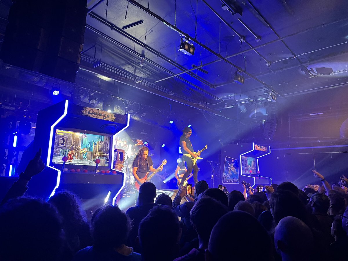 Kmetalwolf59's tweet image. Once again a sellout crowd in Baltimore for @DragonForce !! 🐉🕹️👾 #WarpSpeedWarriors