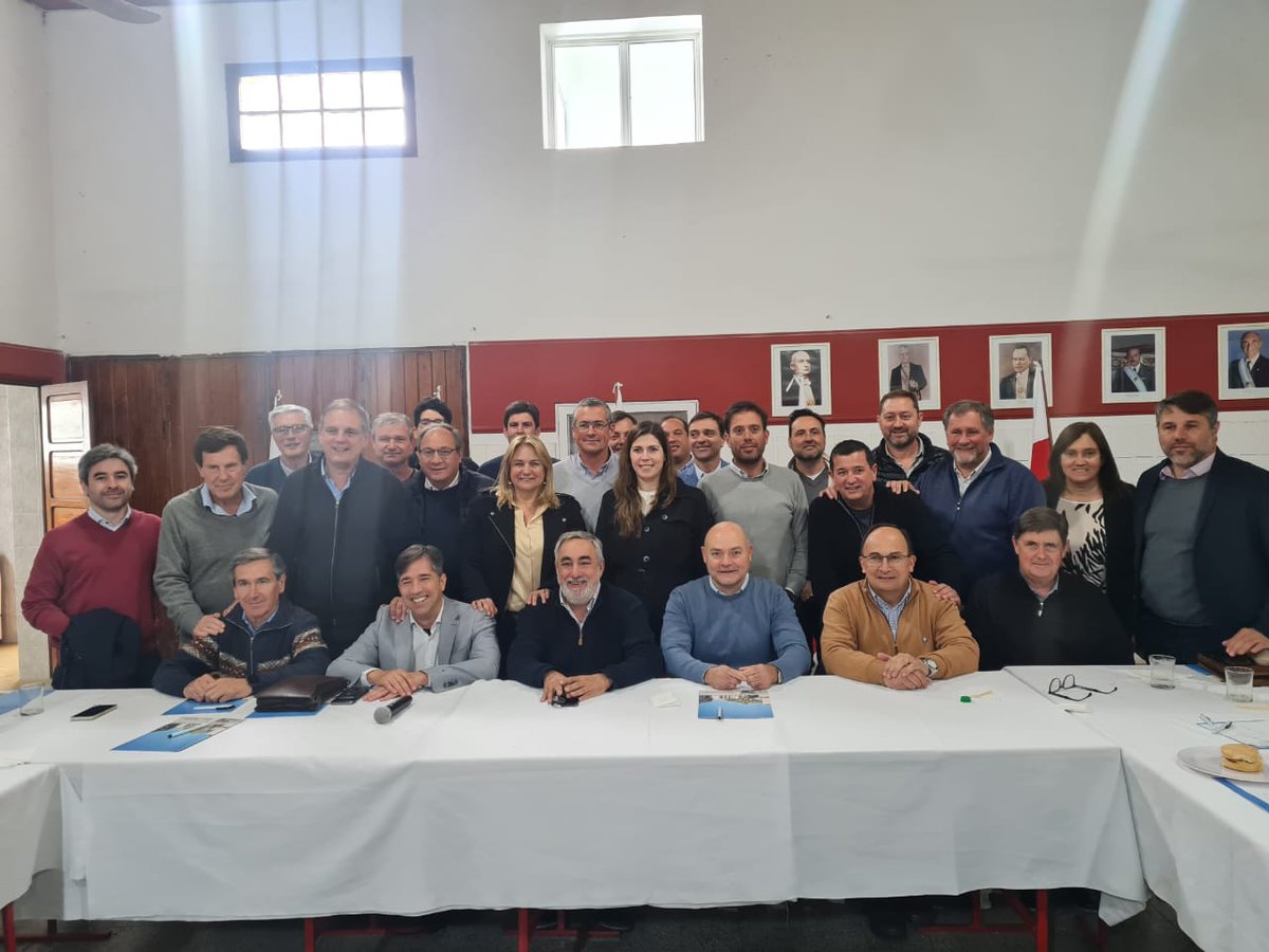 🇮🇩FORO DE INTENDENTES RADICALES🇮🇩
Debatimos sobre temas de gestión. Principalmente, acerca de los compromisos pendientes con el Fondo de Infraestructura Municipal 2022, los programas Municipios a la Obra 2023, el Fondo de Seguridad y las deudas de IOMA e IPS con los municipios