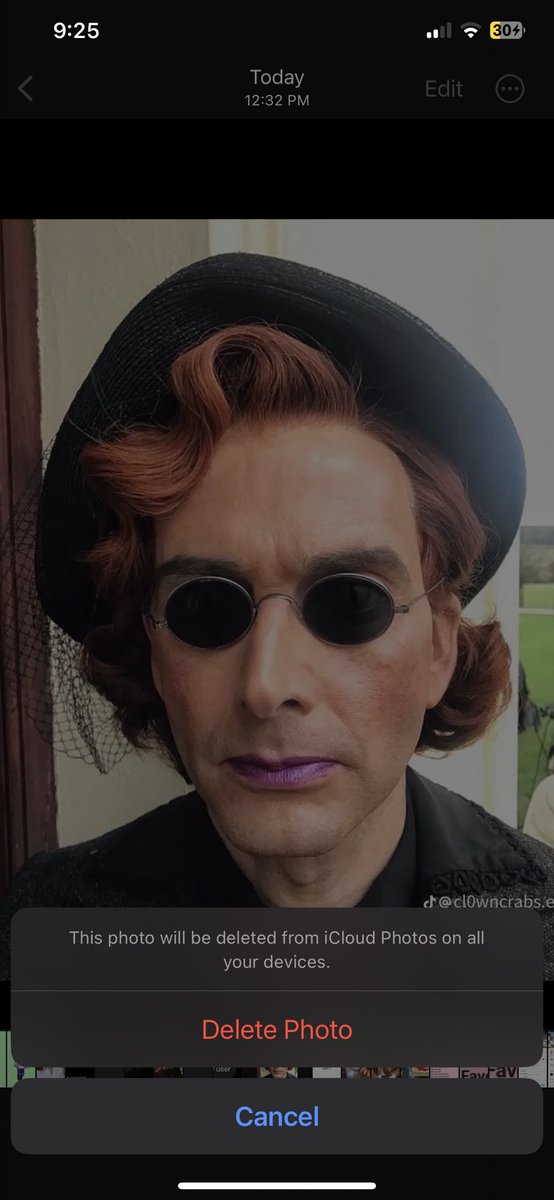 thedumbisexual's tweet photo. Guys it’s November 😕 https://t.co/4KnoGLTUjH