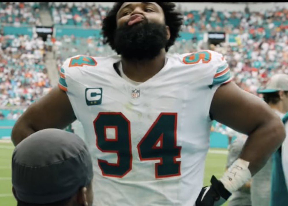 JoeRobbie_'s tweet photo. Them: I’ve always been a dolphin fan!!

Me: https://t.co/6HIZssLb0T