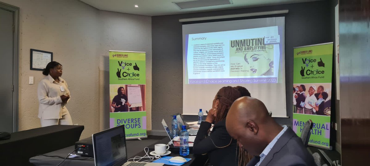 she_hive's tweet photo. We're at the #VoiceandChoice Learning and Sharing Summit by @Genderlinks @VCSAFund, we shared the best practices of our #UnmutingandAmplifyingEchoesofAGYW  with which we're advocating for #Decriminilizationofsafeabortion and were runner ups all thanks to our Mab @pitso_mamello 🥳 https://t.co/HtB5CtsW4a