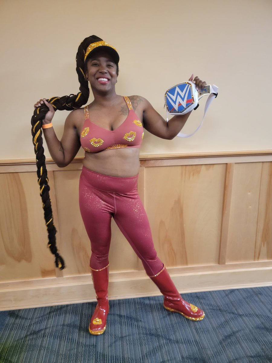 cbtillustrates's tweet photo. @BiancaBelairWWE My bestie, she's on Twitter but she rocked this homemade look at a big Halloween party! 💋 https://t.co/n1b7Zh1lYl
