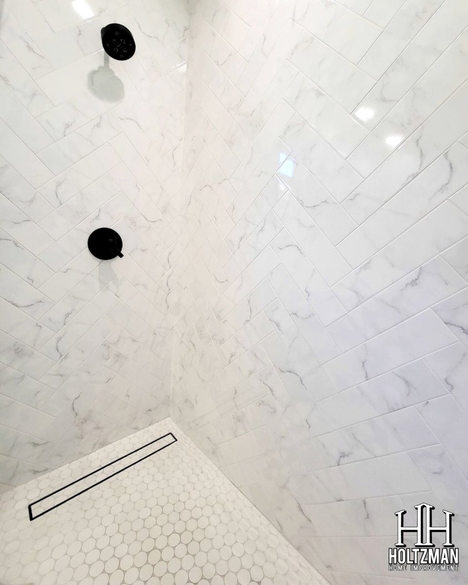 HomeHoltzman's tweet photo. Beautiful bathrooms that inspire your own remodeling journey 
With @kohler they selected these two sinks K-2882 and the toilet K-3810
With @deltafaucet they selected this amazing black shower system 
T17259-BL

 #bathroomremodeling #bathroom #bathroomrenovation #homeconstruction https://t.co/BsvvCjeHEK