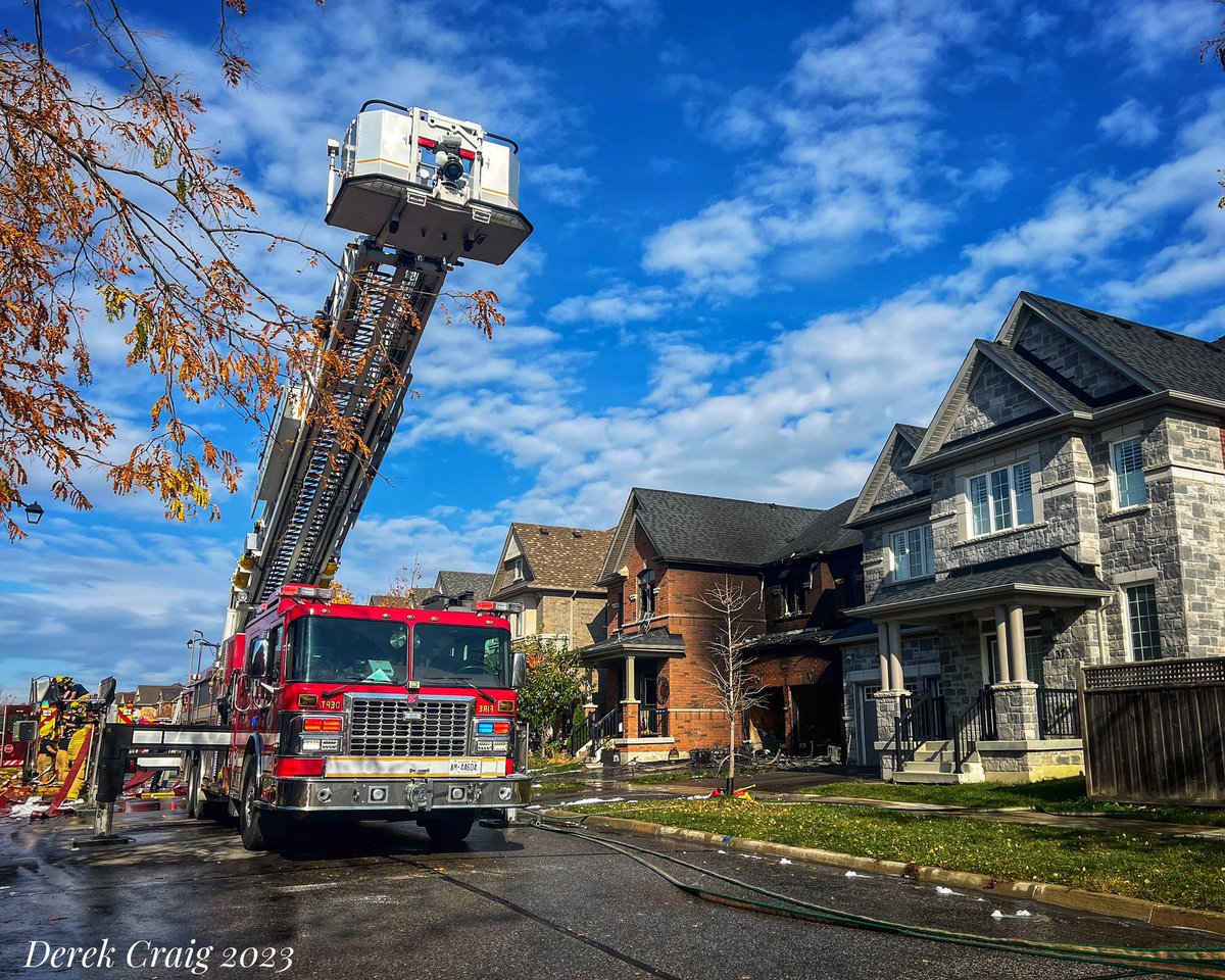 #Markham Fire on scene of a residential structure fire earlier today. Fire appears to have started in the garage area and was contained to one house. @MarkhamFire